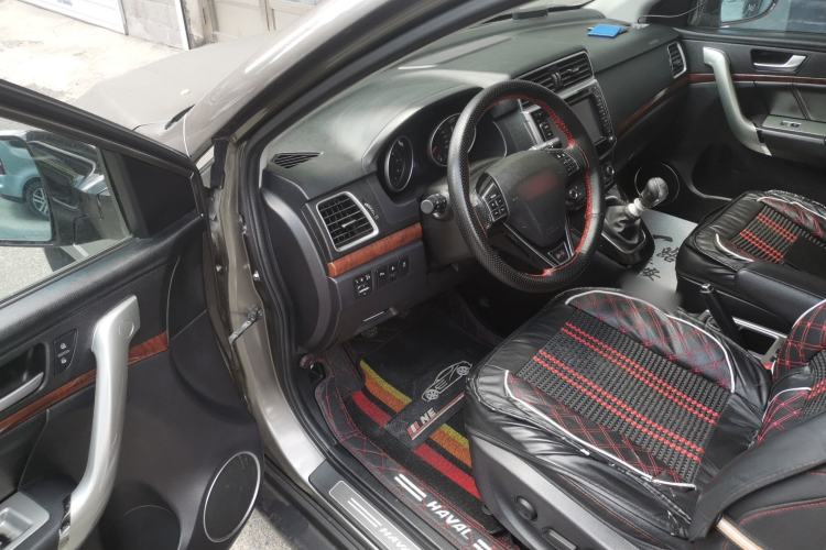 Used Haval H6 2013 Sports Edition 1.5T Manual Two-Wheel Drive Elite Model Driver Seat