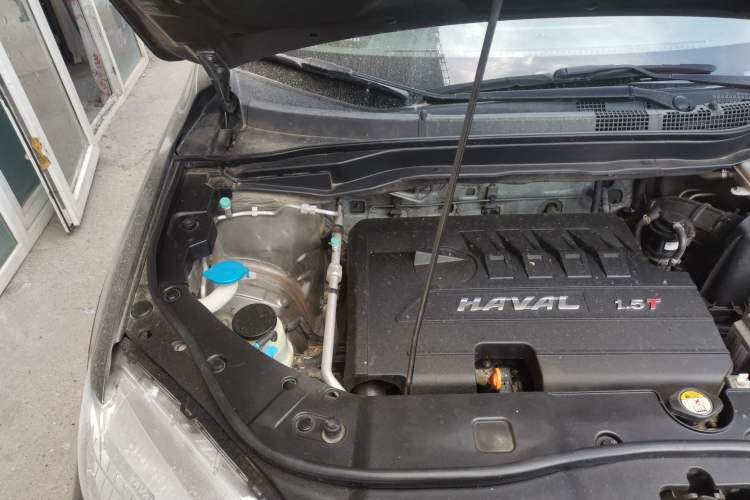 Used Haval H6 2013 Sports Edition 1.5T Manual Two-Wheel Drive Elite Model Engine Bay Right