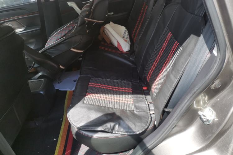 Used Haval H6 2013 Sports Edition 1.5T Manual Two-Wheel Drive Elite Model Left Rear Seat