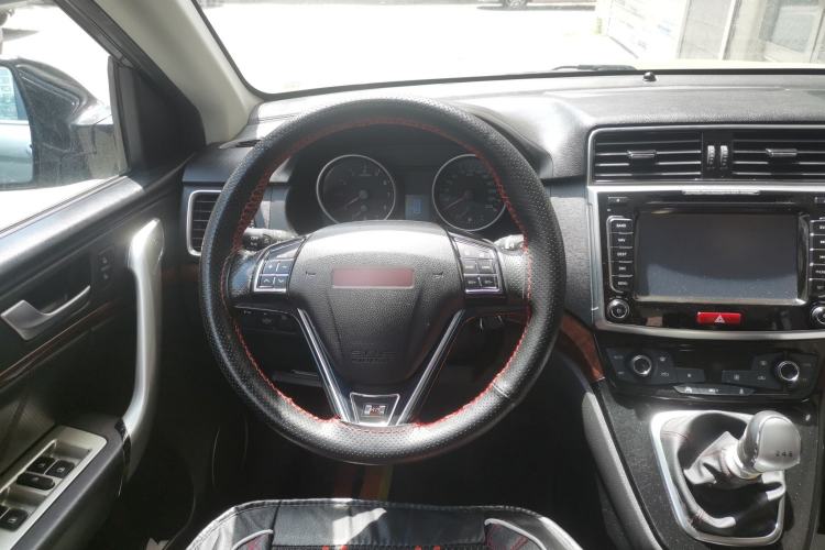 Used Haval H6 2013 Sports Edition 1.5T Manual Two-Wheel Drive Elite Model Steering Wheel