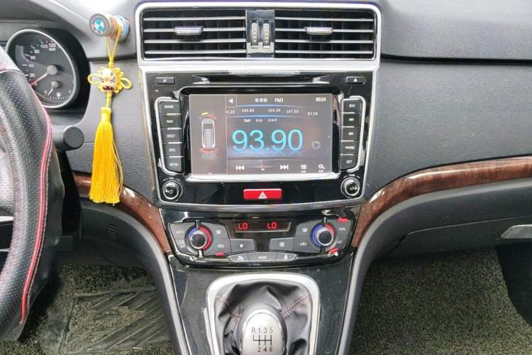Used Haval H6 2014 Sport Version 1.5T Manual Two-Wheel Drive Elite Edition Audio And AC Panel