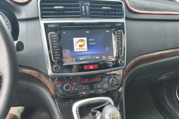 Used Haval H6 2014 Sport Version 1.5T Manual Two-Wheel Drive Elite Edition Audio And AC Panel