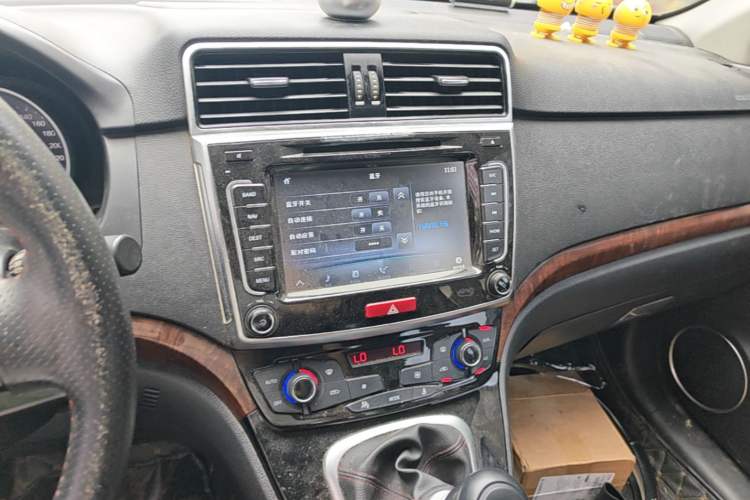 Used Haval H6 2014 Sport Version 1.5T Manual Two-Wheel Drive Elite Edition Audio And AC Panel