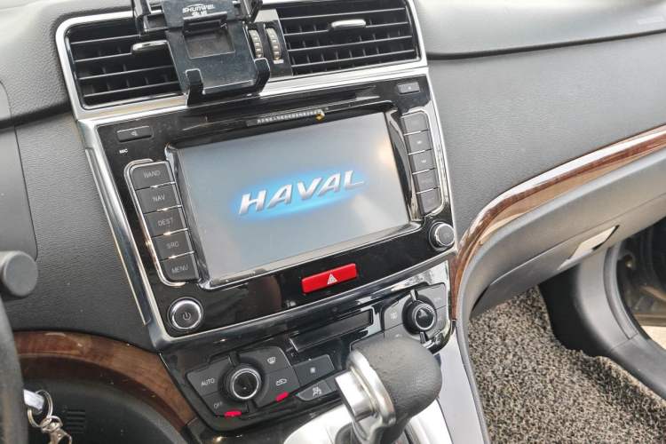 Used Haval H6 2014 Sports Edition 2.4L Automatic Prestige Model Audio And AC Panel