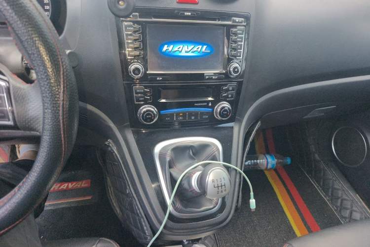 Used Haval H6 2014 Upgraded Model 1.5T Manual Two-Wheel Drive Elite Version Audio And AC Panel