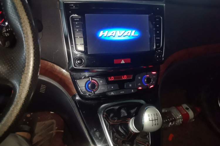 Used Haval H6 2014 Sport Version 1.5T Manual Two-Wheel Drive Elite Edition Audio And AC Panel