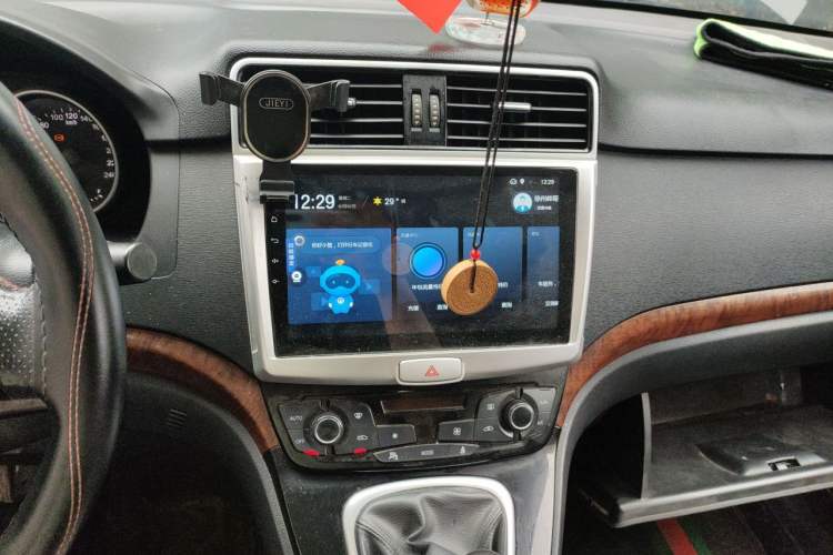 Used Haval H6 2014 Sport Version 1.5T Manual Two-Wheel Drive Elite Edition Audio And AC Panel