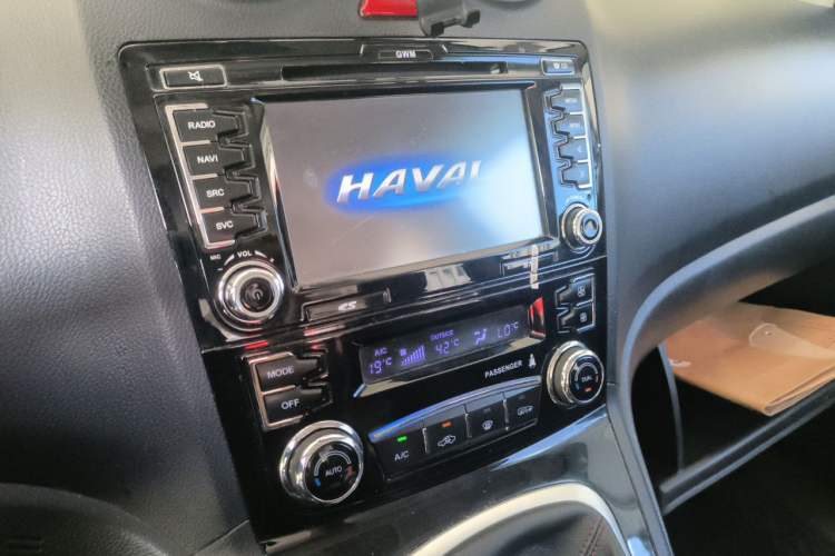 Used Haval H6 2014 Upgraded Model 1.5T Manual Two-Wheel Drive Elite Version Audio And AC Panel