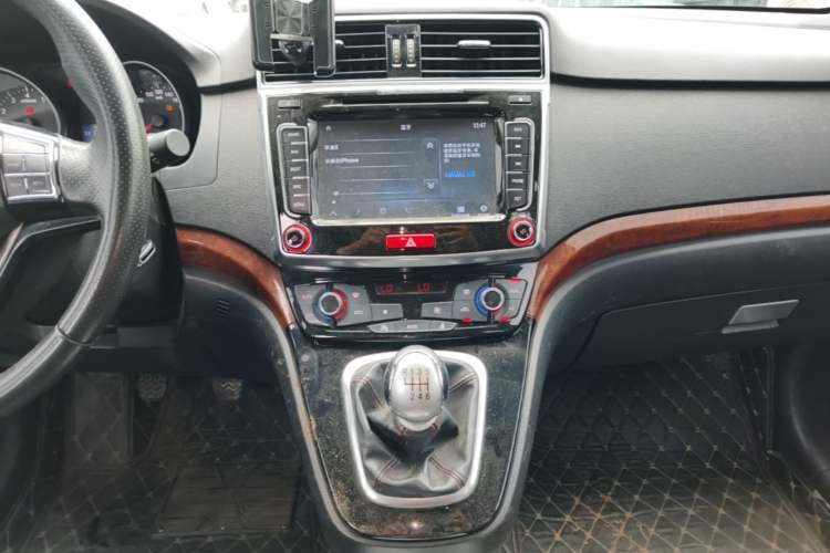 Used Haval H6 2014 Sport Version 1.5T Manual Two-Wheel Drive Elite Edition Audio And AC Panel