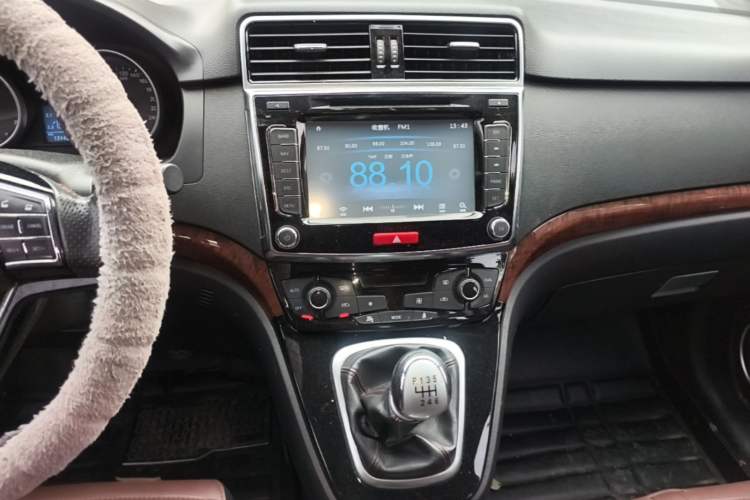 Used Haval H6 2014 Sport Version 1.5T Manual Two-Wheel Drive Elite Edition Audio And AC Panel