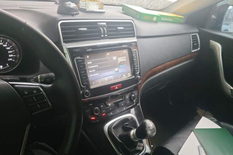 Used Haval H6 2014 Sport Version 1.5T Manual Two-Wheel Drive Elite Edition Audio And AC Panel