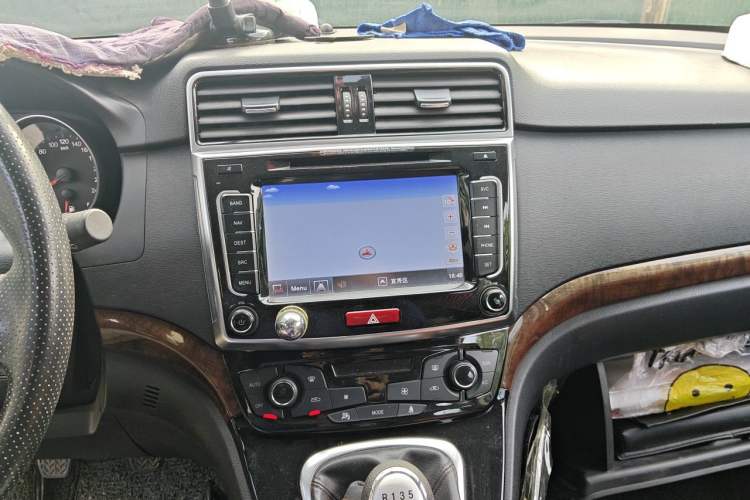 Used Haval H6 2014 Sport Version 1.5T Manual Two-Wheel Drive Elite Edition Audio And AC Panel
