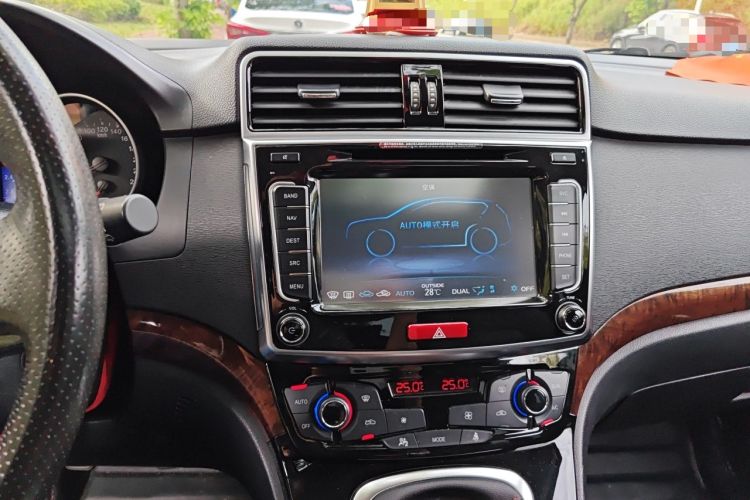 Used Haval H6 2014 Sport Version 1.5T Manual Two-Wheel Drive Elite Edition Audio And AC Panel