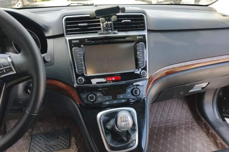 Used Haval H6 2014 Sport Version 1.5T Manual Two-Wheel Drive Elite Edition Audio And AC Panel