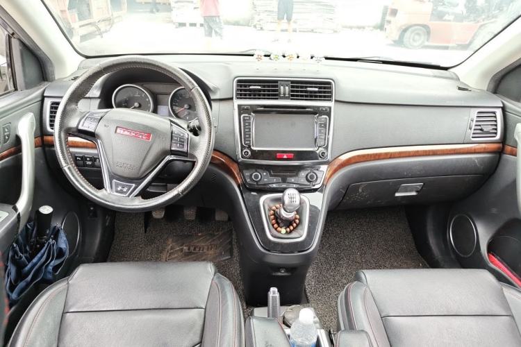 Used Haval H6 2014 Sport Version 1.5T Manual Two-Wheel Drive Elite Edition Center Console