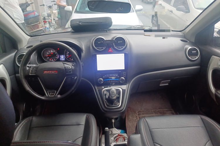 Used Haval H6 2014 Upgraded Model 1.5T Manual 4x4 Elite Version Center Console