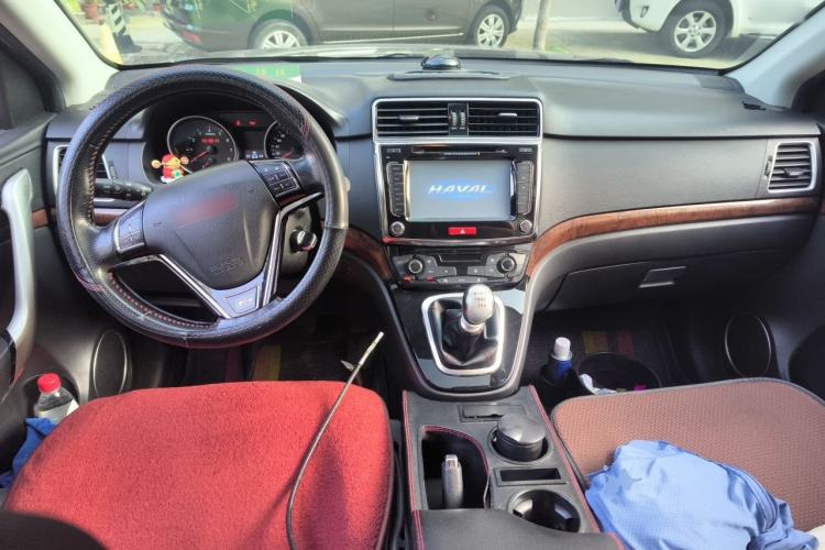 Used Haval H6 2014 Sport Version 1.5T Manual Two-Wheel Drive Elite Edition Center Console