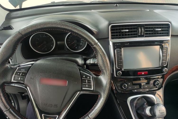 Used Haval H6 2014 Sport Edition 1.5T Manual 4x4 Elite Model Center Console
