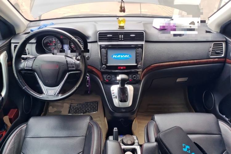 Used Haval H6 2014 Sports Edition 2.4L Automatic Prestige Model Center Console