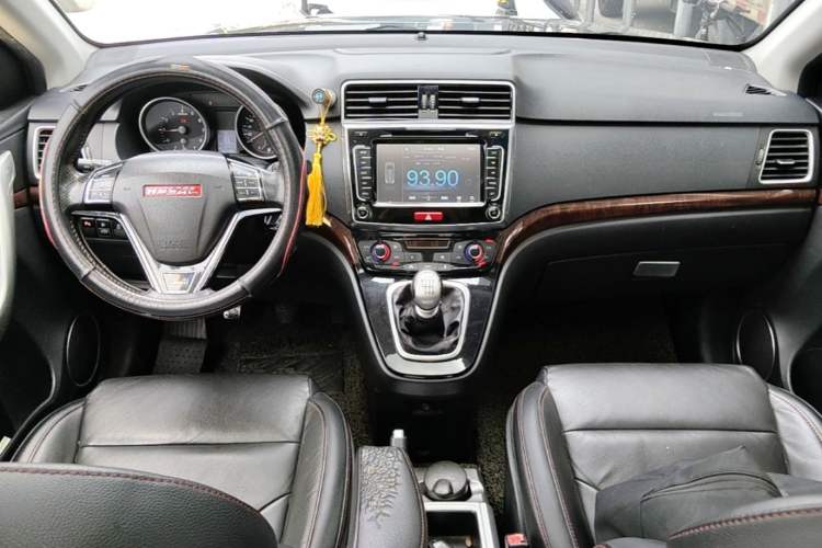Used Haval H6 2014 Sport Version 1.5T Manual Two-Wheel Drive Elite Edition Center Console