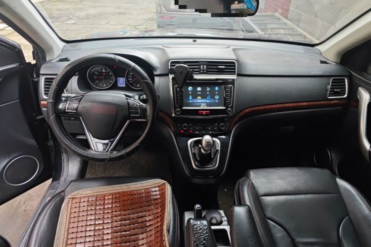 Used Haval H6 2014 Sport Version 1.5T Manual Two-Wheel Drive Elite Edition Center Console