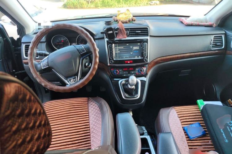 Used Haval H6 2014 Sport Version 1.5T Manual Two-Wheel Drive Elite Edition Center Console
