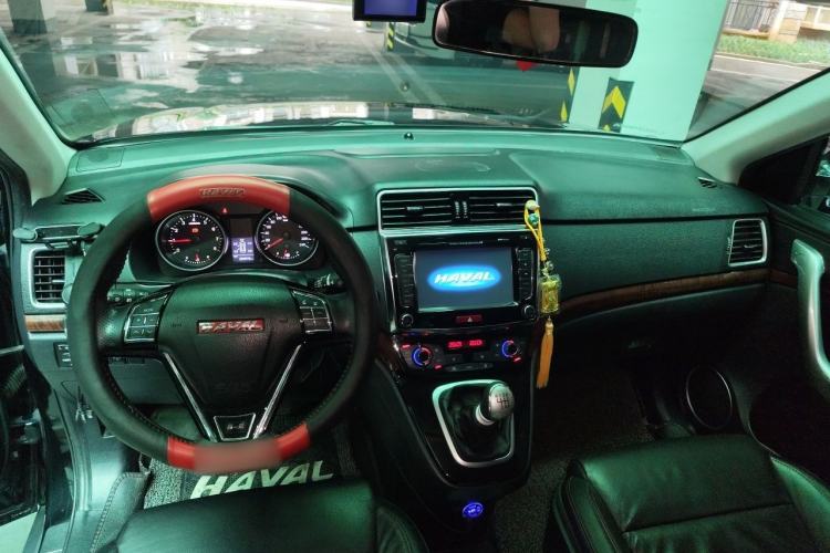 Used Haval H6 2014 Sport Version 1.5T Manual Two-Wheel Drive Elite Edition Center Console
