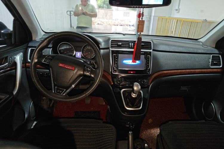 Used Haval H6 2014 Sport Version 1.5T Manual Two-Wheel Drive Elite Edition Center Console