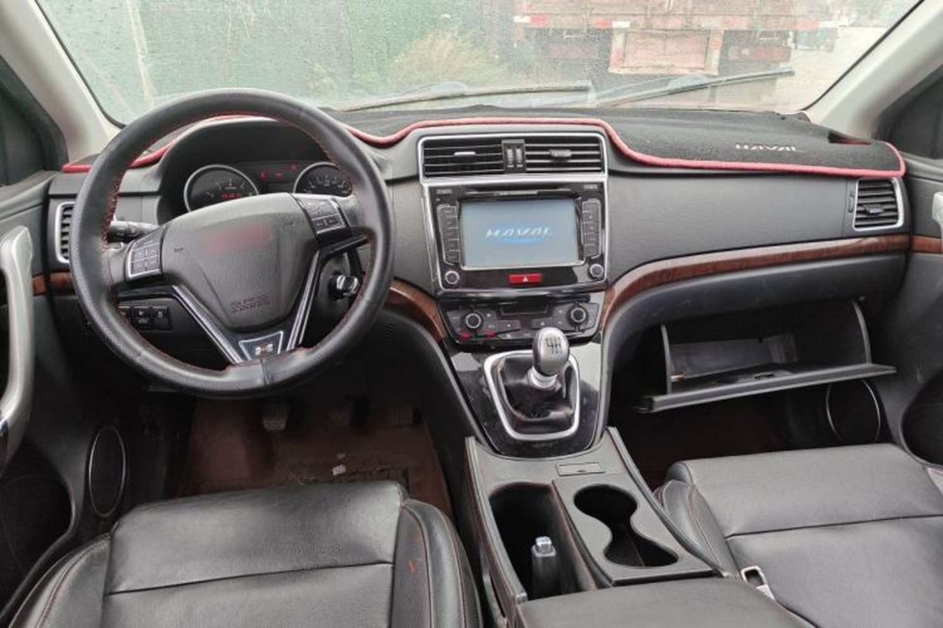Used Haval H6 2014 Sport Version 1.5T Manual Two-Wheel Drive Elite Edition Center Console
