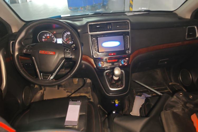 Used Haval H6 2014 Sport Version 1.5T Manual Two-Wheel Drive Elite Edition Center Console