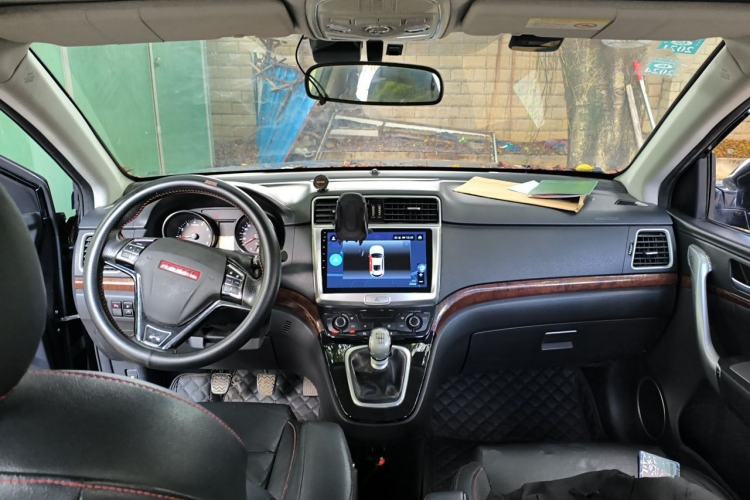 Used Haval H6 2014 Sport Version 1.5T Manual Two-Wheel Drive Elite Edition Center Console