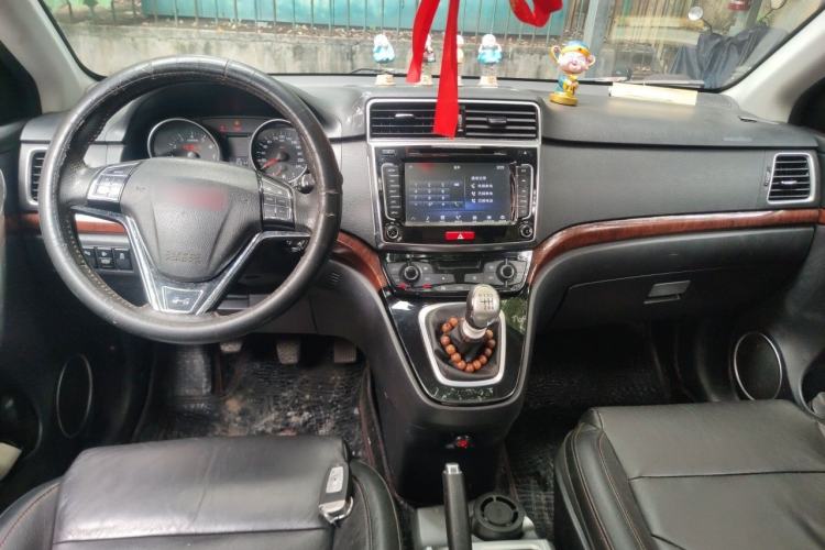 Used Haval H6 2014 Sport Version 1.5T Manual Two-Wheel Drive Elite Edition Center Console