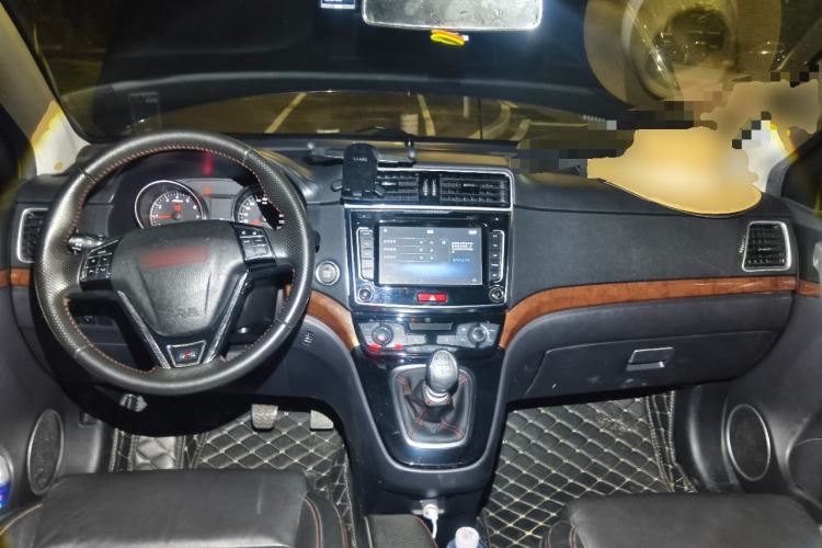 Used Haval H6 2014 Sport Version 1.5T Manual Two-Wheel Drive Elite Edition Center Console