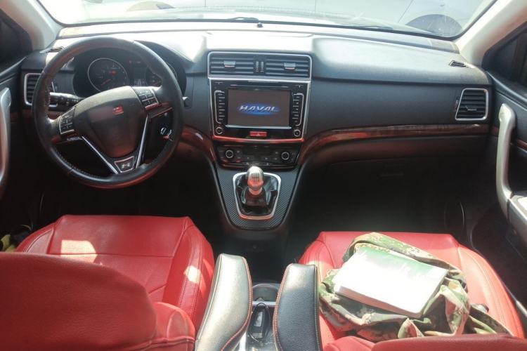 Used Haval H6 2014 Sport Version 1.5T Manual Two-Wheel Drive Elite Edition Center Console
