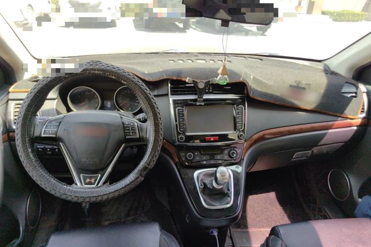 Used Haval H6 2014 Sport Version 1.5T Manual Two-Wheel Drive Elite Edition Center Console