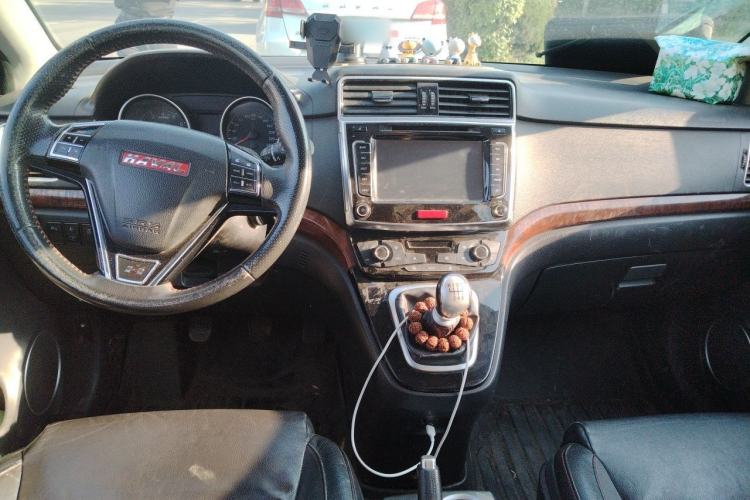 Used Haval H6 2014 Sport Version 1.5T Manual Two-Wheel Drive Elite Edition Center Console