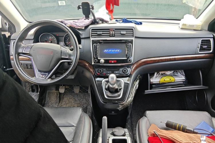 Used Haval H6 2014 Sport Version 1.5T Manual Two-Wheel Drive Elite Edition Center Console