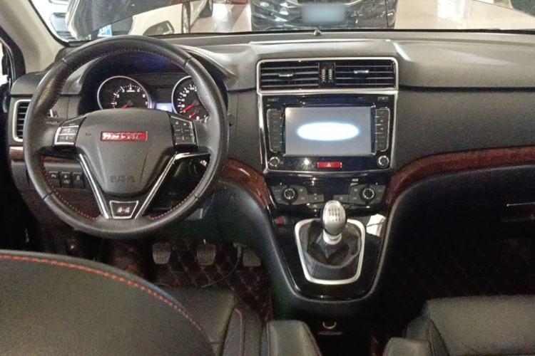 Used Haval H6 2014 Sport Version 1.5T Manual Two-Wheel Drive Elite Edition Center Console