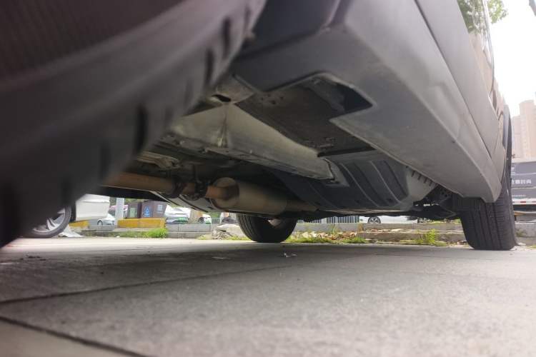 Used Haval H6 2014 Sport Version 1.5T Manual Two-Wheel Drive Elite Edition Chassis Front Left