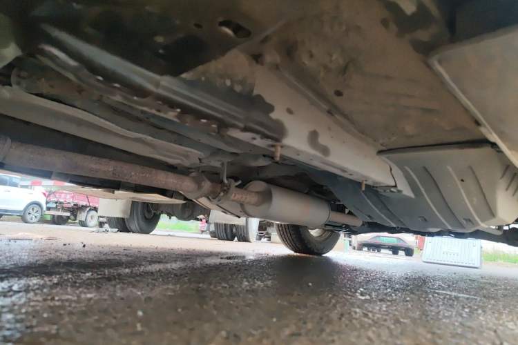 Used Haval H6 2014 Sport Version 1.5T Manual Two-Wheel Drive Elite Edition Chassis Front Left