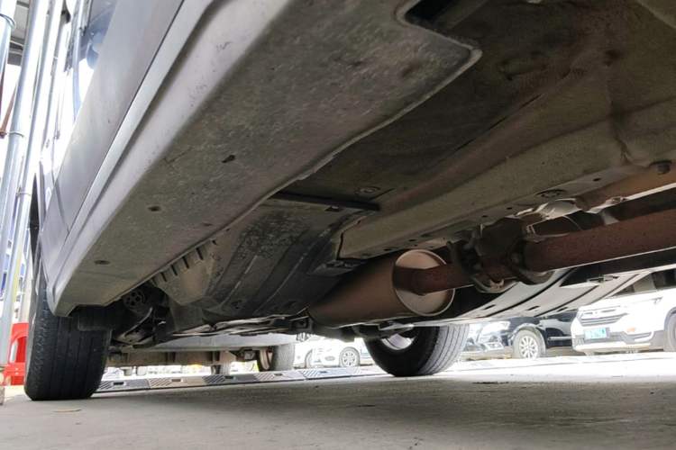 Used Haval H6 2014 Sport Version 1.5T Manual Two-Wheel Drive Elite Edition Chassis Front Right
