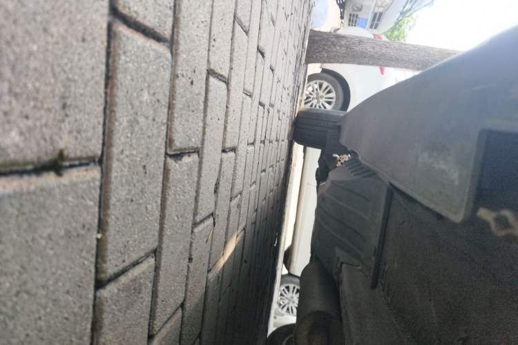 Used Haval H6 2014 Sport Version 1.5T Manual Two-Wheel Drive Elite Edition Chassis Front Right