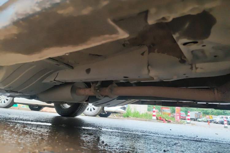 Used Haval H6 2014 Sport Version 1.5T Manual Two-Wheel Drive Elite Edition Chassis Front Right