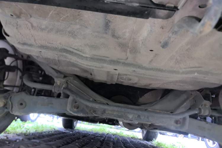 Used Haval H6 2014 Upgraded Model 1.5T Manual Two-Wheel Drive Elite Version Chassis Rear