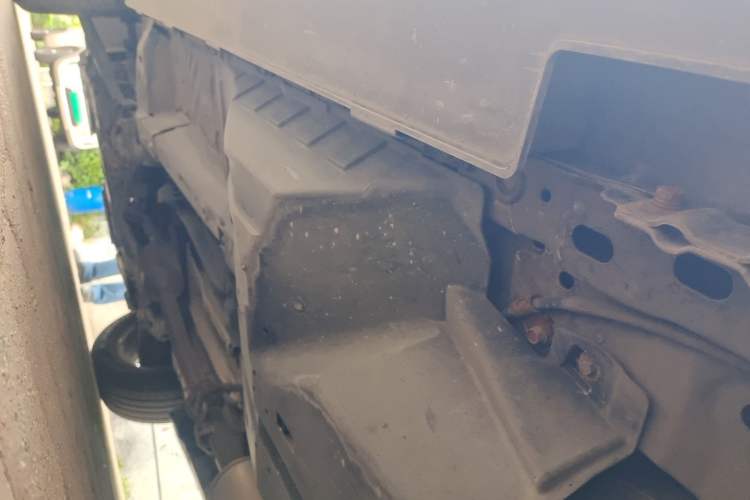 Used Haval H6 2014 Sports Edition 2.4L Automatic Prestige Model Chassis Rear Left