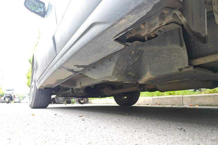 Used Haval H6 2014 Sport Version 1.5T Manual Two-Wheel Drive Elite Edition Chassis Rear Left