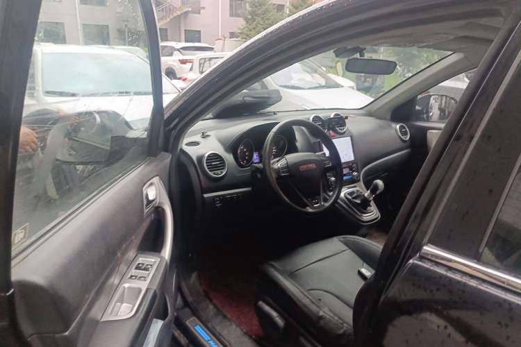 Used Haval H6 2014 Upgraded Model 1.5T Manual 4x4 Elite Version Driver Seat