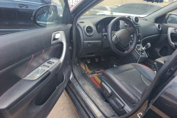 Used Haval H6 2014 Upgraded Model 1.5T Manual Two-Wheel Drive Elite Version Driver Seat