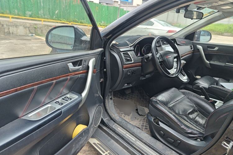 Used Haval H6 2014 Sports Edition 2.4L Automatic Prestige Model Driver Seat