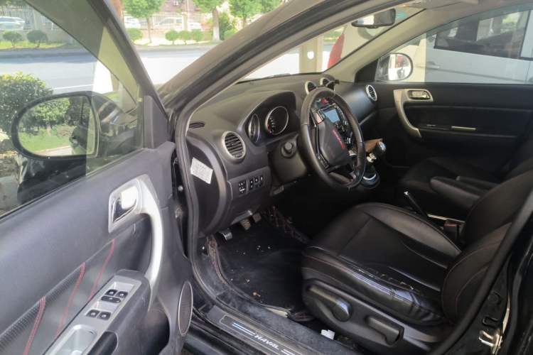 Used Haval H6 2014 Upgraded Model 1.5T Manual Two-Wheel Drive Elite Version Driver Seat